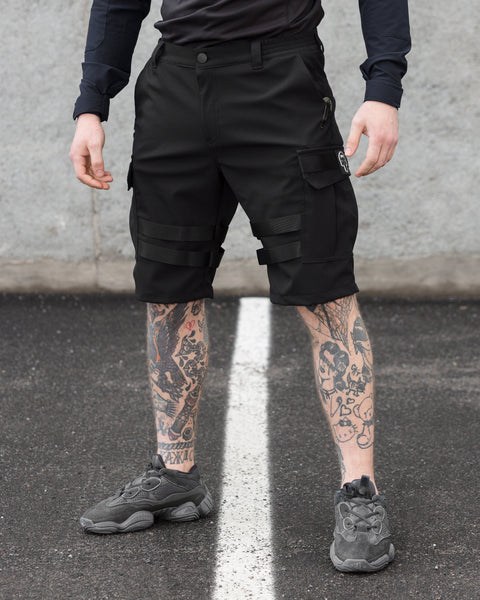 Aggressive men's cargo shorts black